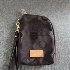MARY QUANT ブラックポーチ