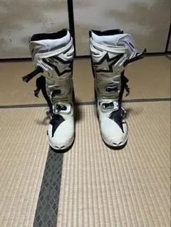 アルパインスターズ MXブーツ TECH10 ホワイト/ブラック 27.5cm Tech 10 - MX Boots | Alpinestars®