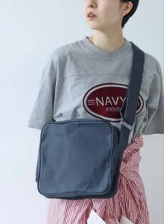 ateliers PENELOPE BOXショルダーBAG ネイビーのサムネイル