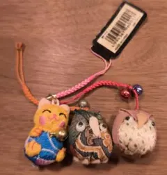 ちりめん素材　ストラップ　3点セット(招き猫×1　ふくろう×2)