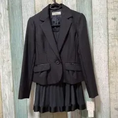 フォーマルスーツ　セットアップ　可愛い　上は新品　濃紺？濃グレー？