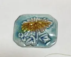 美品　￼昭和レトロ　￼ヴィンテージ　￼陶器ブローチ