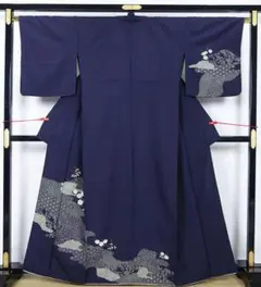 付下げ 相良刺繍 鹿子絞り 華柄 菱形 花唐草 紺色 NK-1193 付下げ 相良刺繍 鹿子絞り 華柄 菱形 花唐草 紺色 NK-1193 - メルカリ