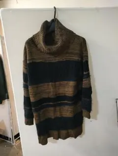 KHALITA ボーダー柄タートルネックニット