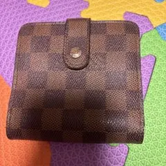 LOUIS VUITTON ダミエ 二つ折り財布のサムネイル