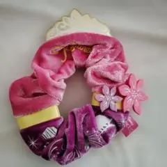 Item thumbnail for item 1cb5deb8-bcaf-4030-b85b-625d13e940be