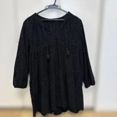 ブラック刺繍　長袖チュニックのサムネイル