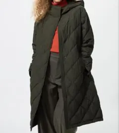 ユニクロ　パフテックロングコートリラックスフィット　カーキ　ovive