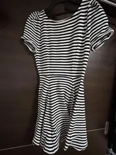 ストライプ 半袖ミニワンピース
