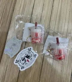 ゴンチャ　キーホルダー　ステッカー　セット