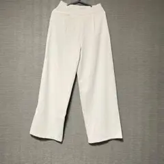 ライトグレー　パンツ