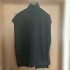 ハイネックベスト