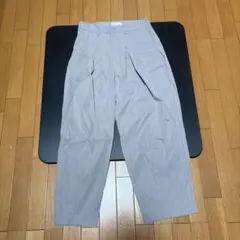 ②remer タック入り ワイドスラックス ライトグレーのサムネイル