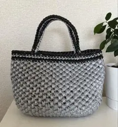 スズランテープ・グレーのかごバッグ（ハンドメイド）