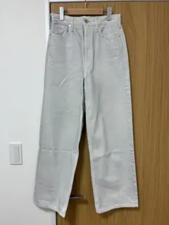 ホワイト ストレートデニムパンツ　upper hights ゲストリスト　M〜Lのサムネイル