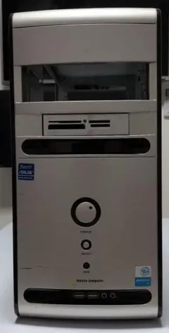 古いデスクトップPCケース ジャンク 希少・部品取りに】レトロ デスクトップPC ケース ジャンク【通電