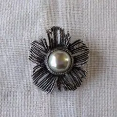 【045】ヴィンテージ　ブローチ　フラワー　お花　Fパール