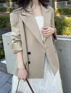 新品未着用タグ付き Cygne シーニュ 半袖ジャケット Rey グレージュ 新品未着用タグ付き Cygne シーニュ 半袖ジャケット Rey グレージュ