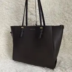 CHARLES & KEITH クラシックダブルハンドル トートバッグ　A4可