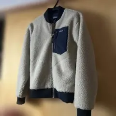 新品未使用patagonia フリースジャケット ベージュネイビー XS