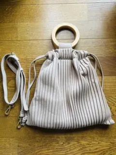 ※値下げ※ベージュ プリーツデザイン ハンドバッグ