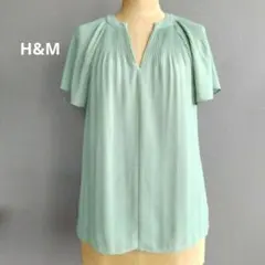 【美品】H&M シアー プリーツ カットソー ライトサージグリーン Mサイズのサムネイル