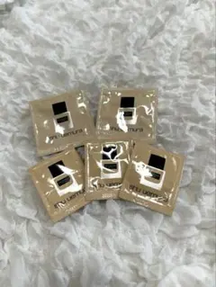 shu uemura ファンデーションサンプル 5パック