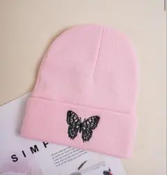 ピンク 蝶刺繍 ニット帽