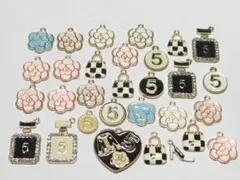 訳あり　カメリア　香水瓶　ハート　バッグ　No.5　チャーム　３０個！★★C