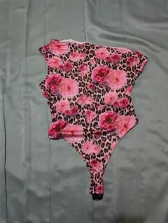 2506 ⭕️高級品 花柄ヒョウ柄ワンショルダーボディスーツ L