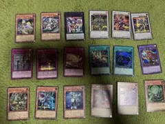 遊戯王OCG ユーティリティセレクション シークレット18枚のサムネイル