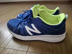 New Balance 570 ネイビー/ライム 21cm
