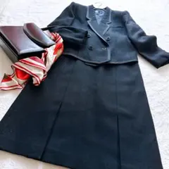 ブラック　黒ダブルスーツスカートセットアップ　ウール100% 9号　冠婚葬祭