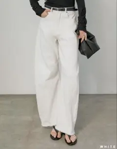 ［美品］ リエディ 裾フリンジバレルレッグデニムパンツ ホワイト SCサイズ