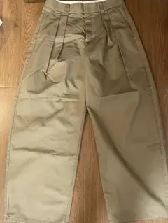 GU Wチノタックバレルパンツ ベージュ L