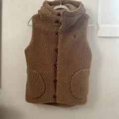 ジムフレックス　フード付きくるみボタン暖かボアベスト