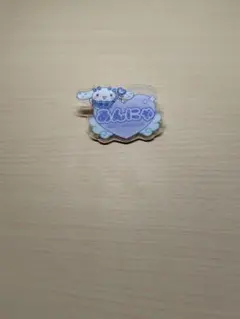 イコラブ 山本杏奈 ＝LOVE×シナモロール オリジナルアクリルネームバッジ