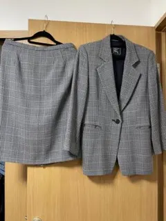 burberrysレディースジャケット　スカート　20241129
