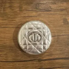 ディオールスキン フォーエヴァー グロウ ルミナイザー 03