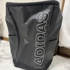 adidasリュック　　大容量