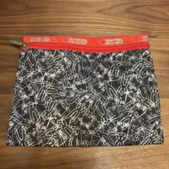 LeSportsac ポーチ ウサギ柄 ブラック レッド