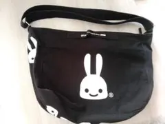 美品 キューン ショルダーバッグ ボディバッグ 刺繍 ウサギ ブラック ゲーム 刺繍のボディバッグ｜ウサギがいる｜CUNE ONLINE STORE