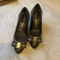 Ferragamo パンプスのサムネイル