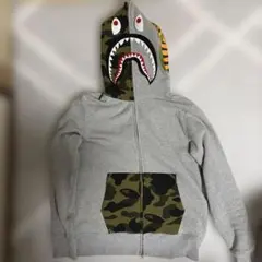 a bathing ape エイプ　シャークパーカー　グレー