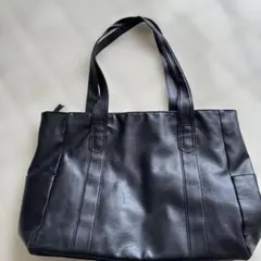 黒 合成皮革 トートバッグ
