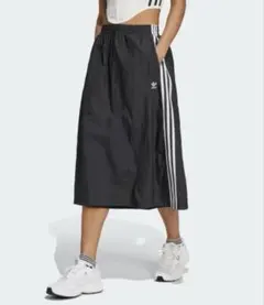 adidas originals スリーストライプスロングスカート　フレア