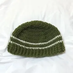 ハンドメイド　編み物　ビーニー　クラッシャーハット　ニット帽　緑　かぎ針編み