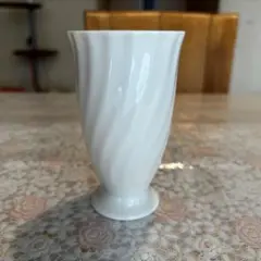 ホワイト ねじれ模様 陶器カップ