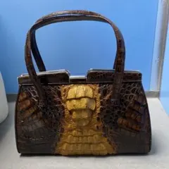 ブランド不詳 高級ワニ革ハンドバック 継ぎ無し 一枚革 美品