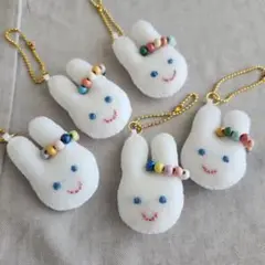 ⑤【うさちゃん】ハンドメイド　キーホルダー